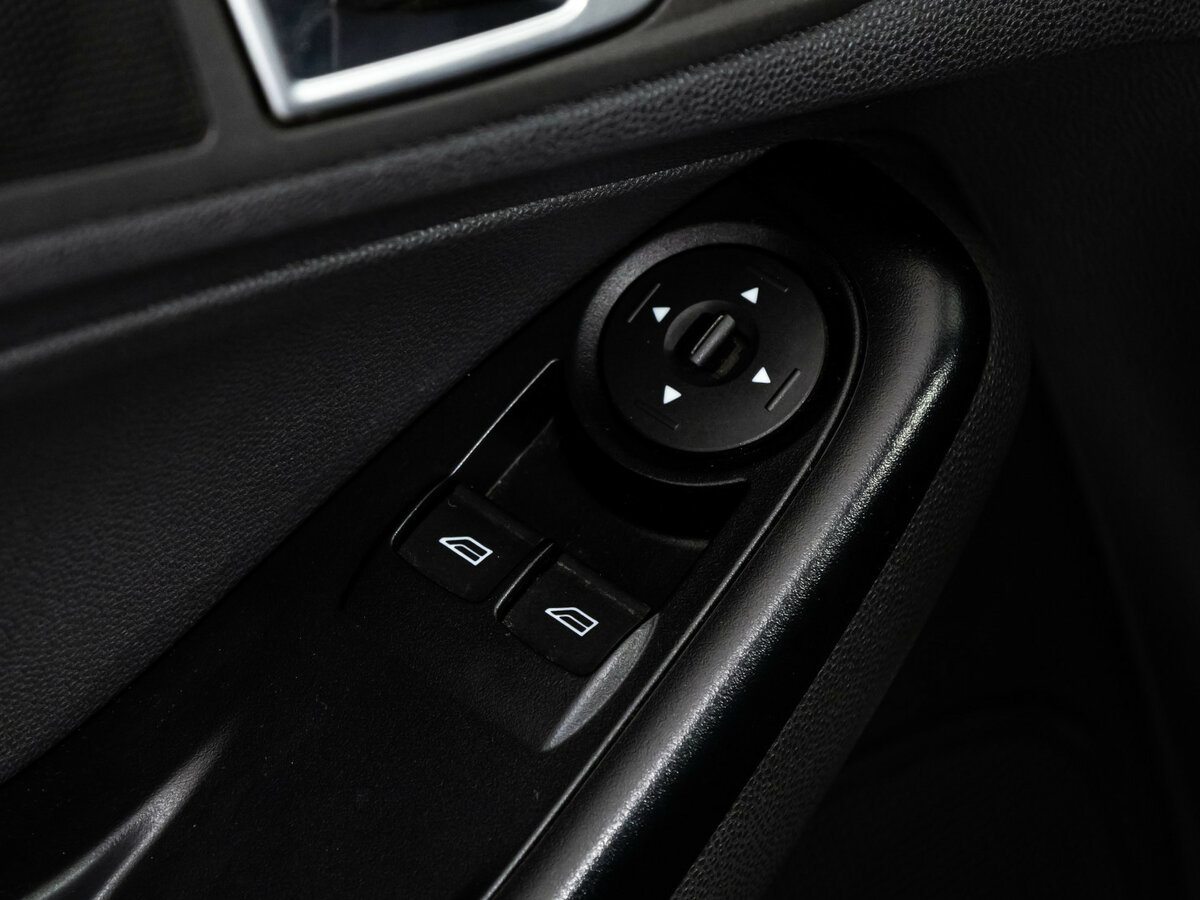 Купить Ford Fiesta с пробегом. Фото: #11