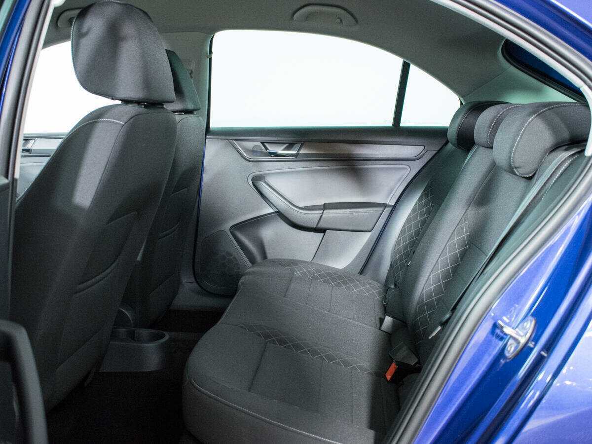 Купить Skoda Rapid с пробегом. Фото: #9