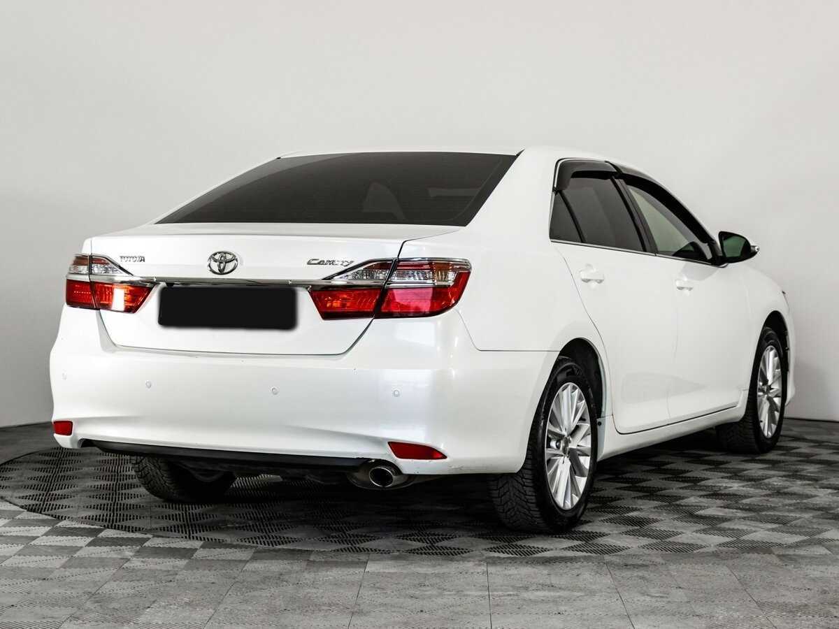 Купить Toyota Camry с пробегом. Фото: #3