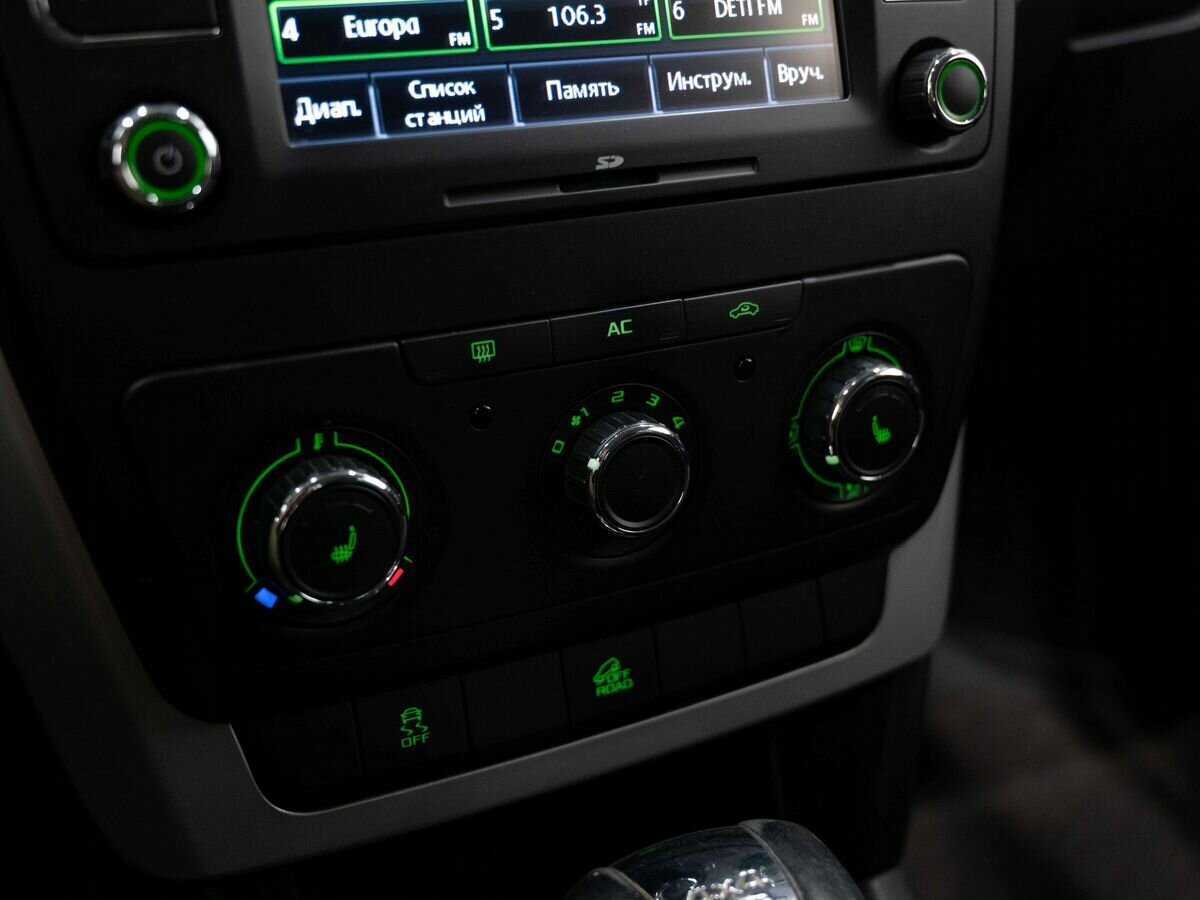 Купить Skoda Yeti с пробегом. Фото: #17