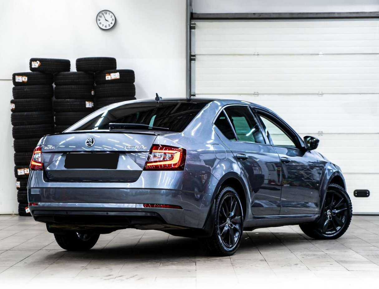 Купить Skoda Octavia с пробегом. Фото: #2