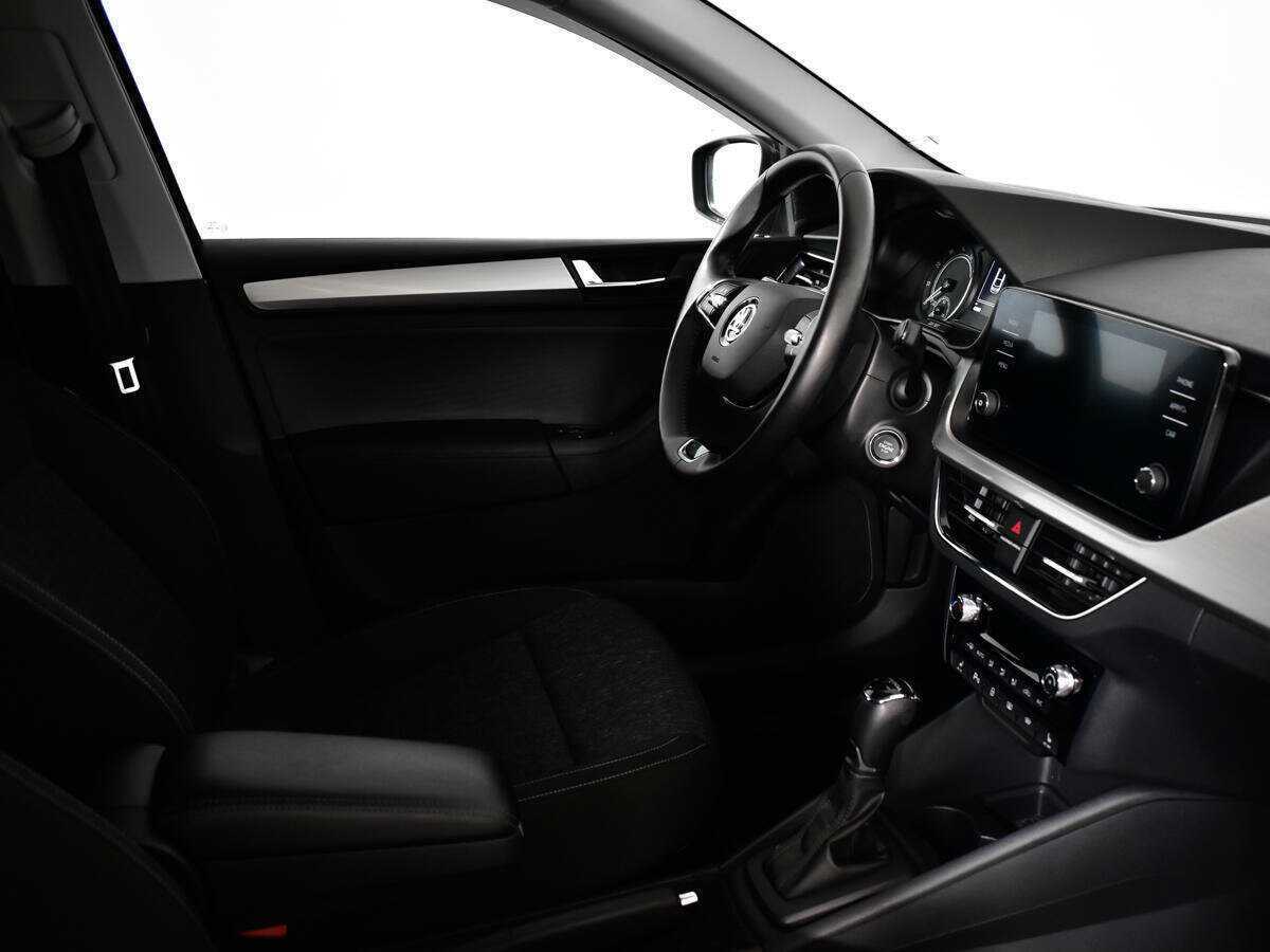 Купить Skoda Rapid с пробегом. Фото: #6