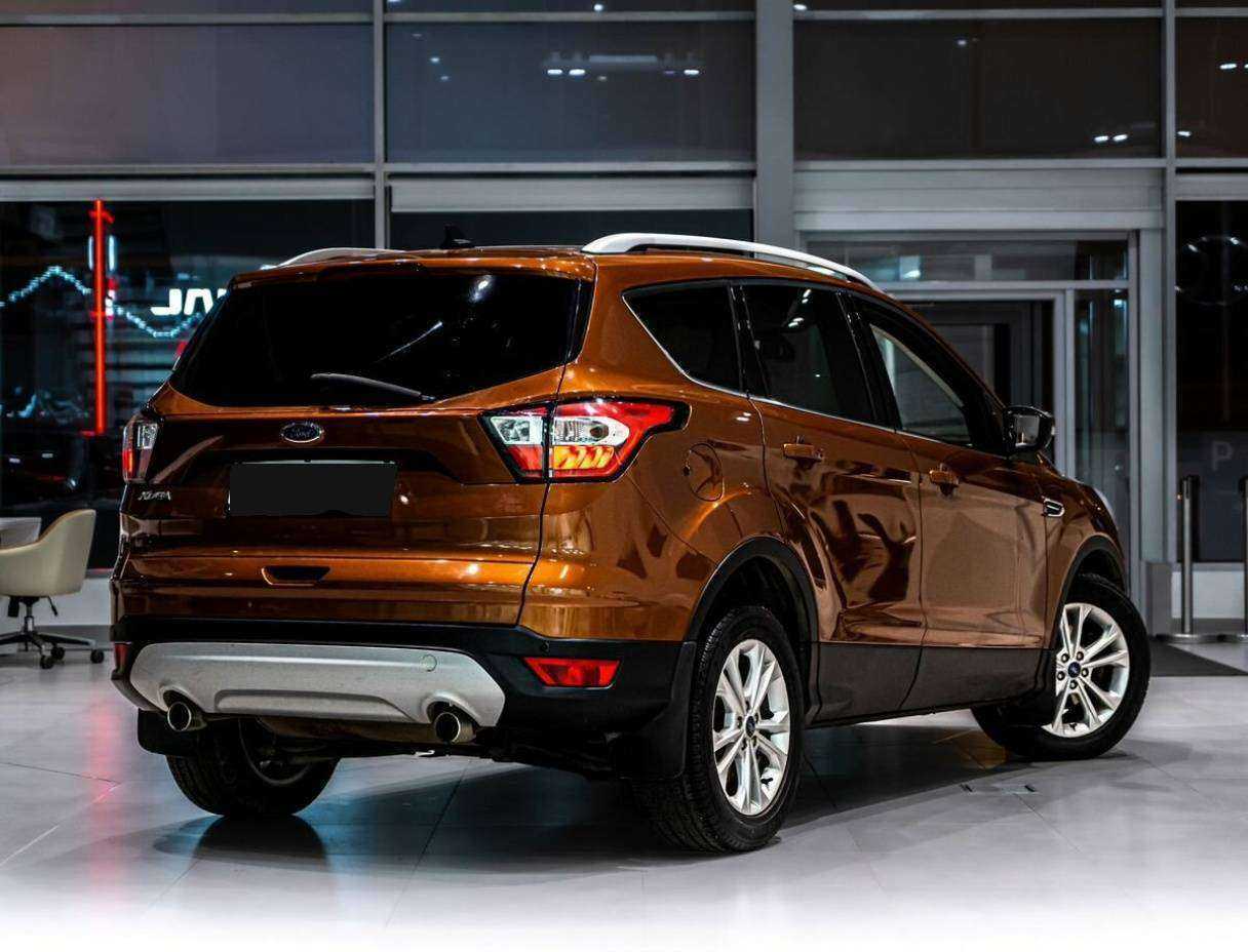 Купить Ford Kuga с пробегом. Фото: #2