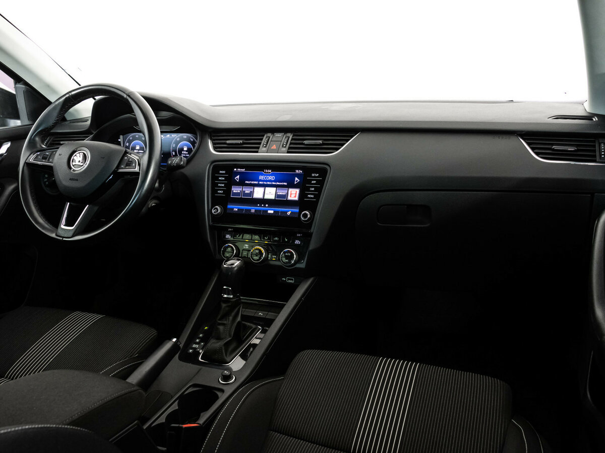 Купить Skoda Octavia с пробегом. Фото: #6