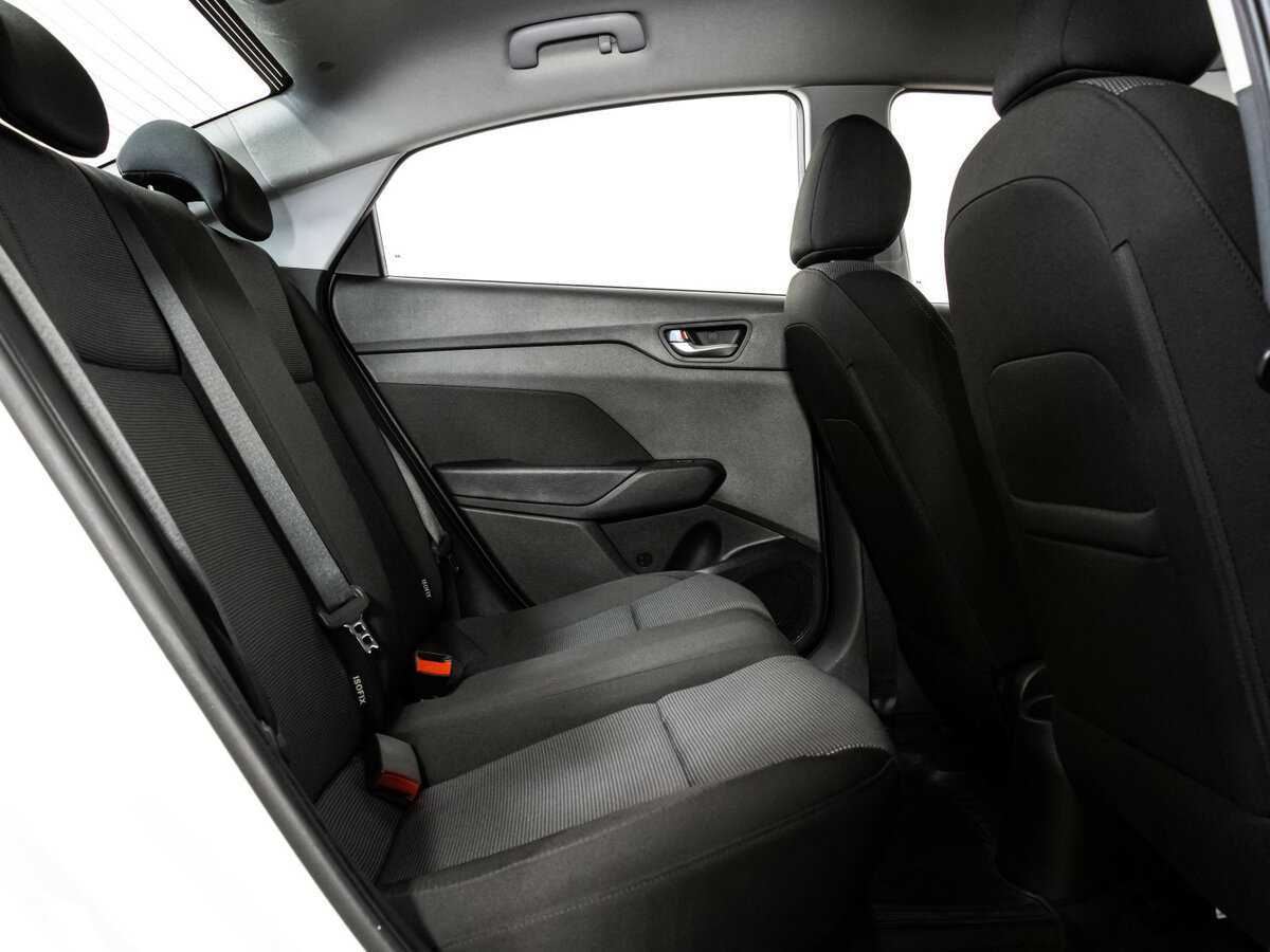 Купить Hyundai Solaris с пробегом. Фото: #13