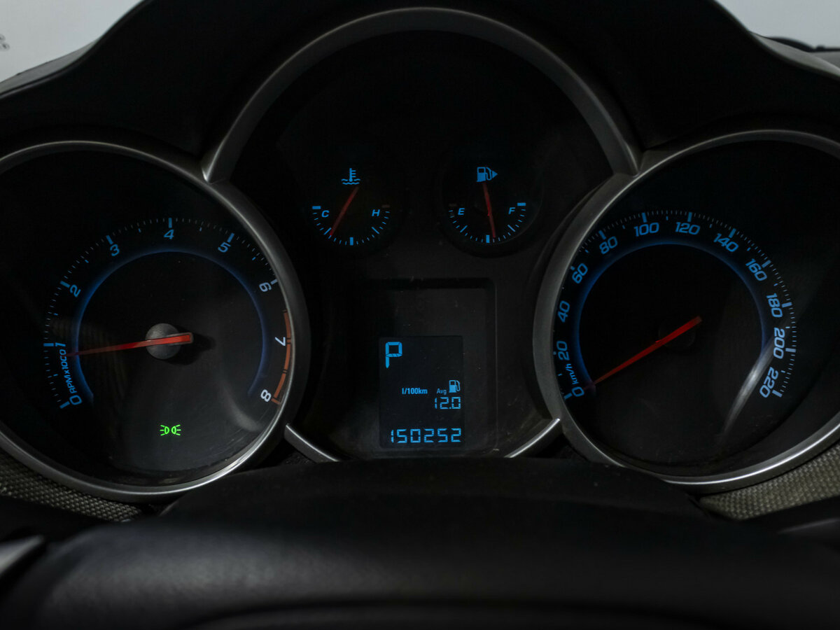 Купить Chevrolet Cruze с пробегом. Фото: #8