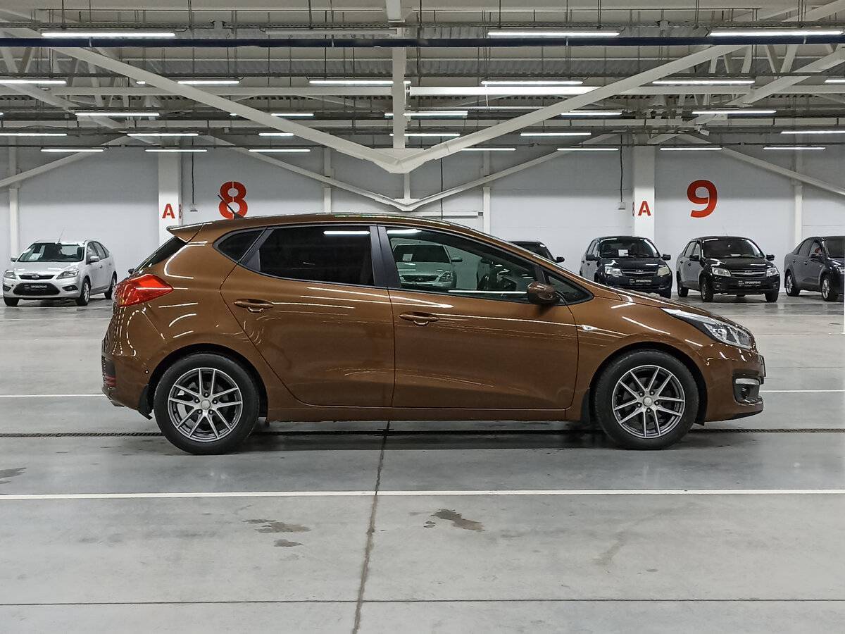 Купить Kia Ceed с пробегом. Фото: #3