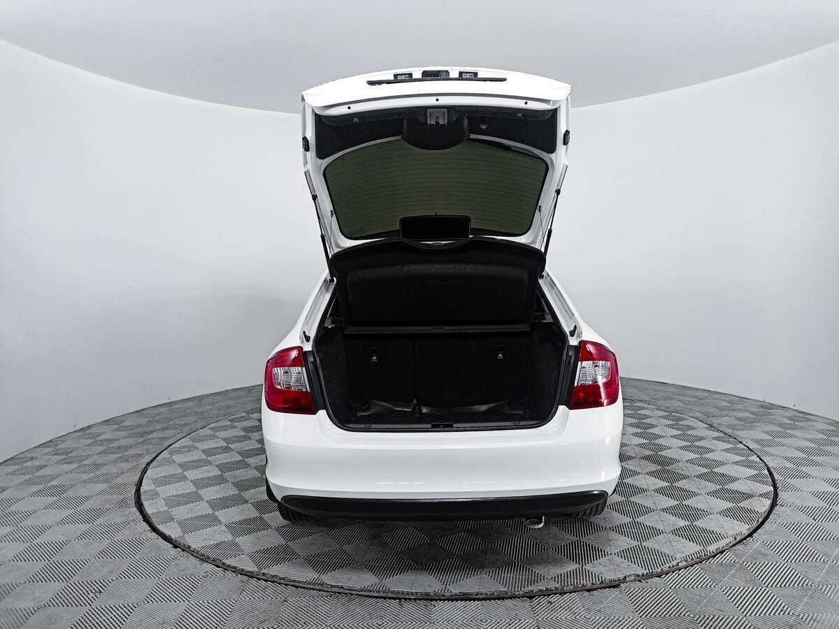 Купить Skoda Rapid с пробегом. Фото: #9