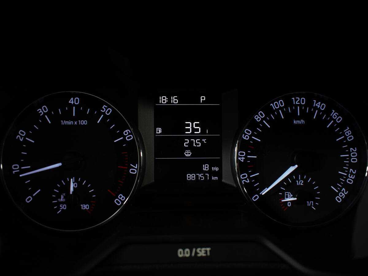 Купить Skoda Octavia с пробегом. Фото: #7