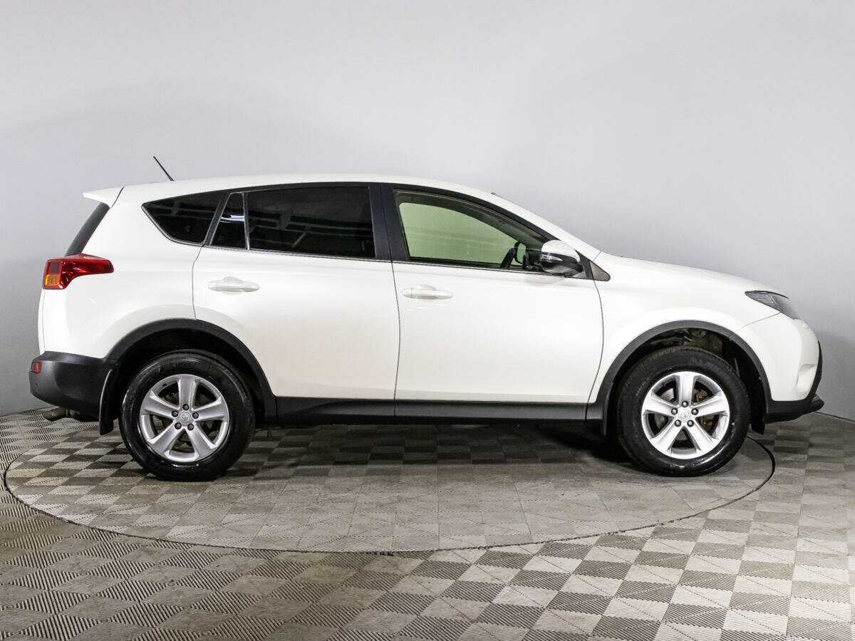Купить Toyota RAV4 с пробегом. Фото: #3