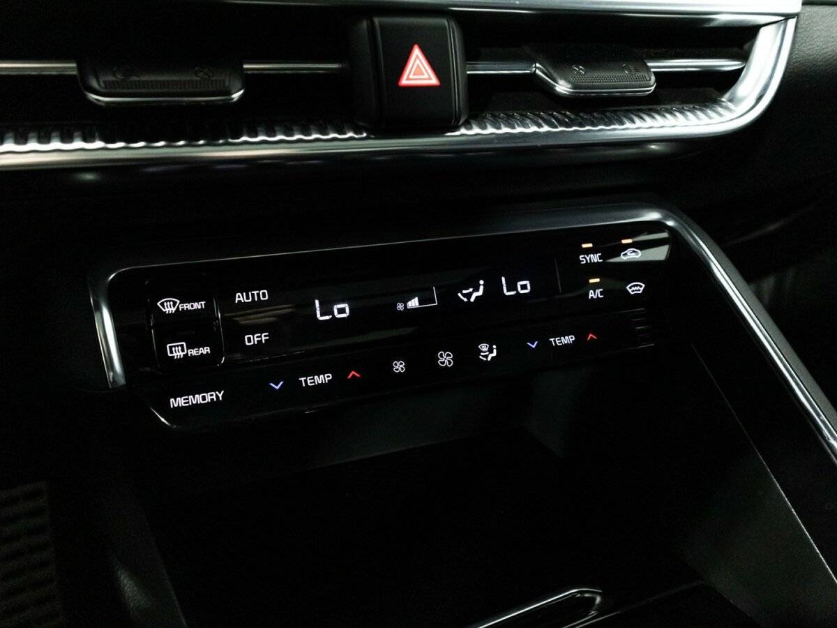 Купить Kia K5 с пробегом. Фото: #22