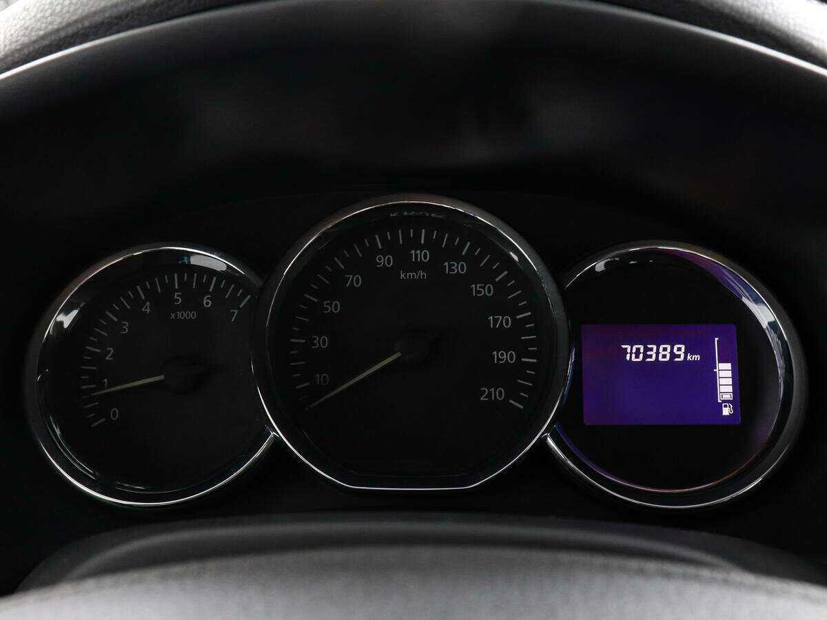 Купить Renault Logan с пробегом. Фото: #10