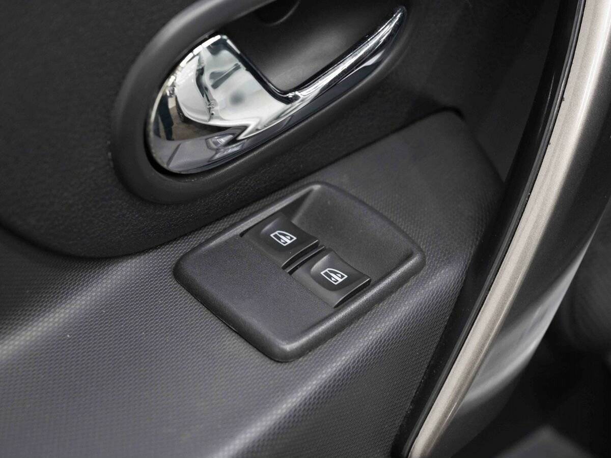 Купить Renault Sandero с пробегом. Фото: #17