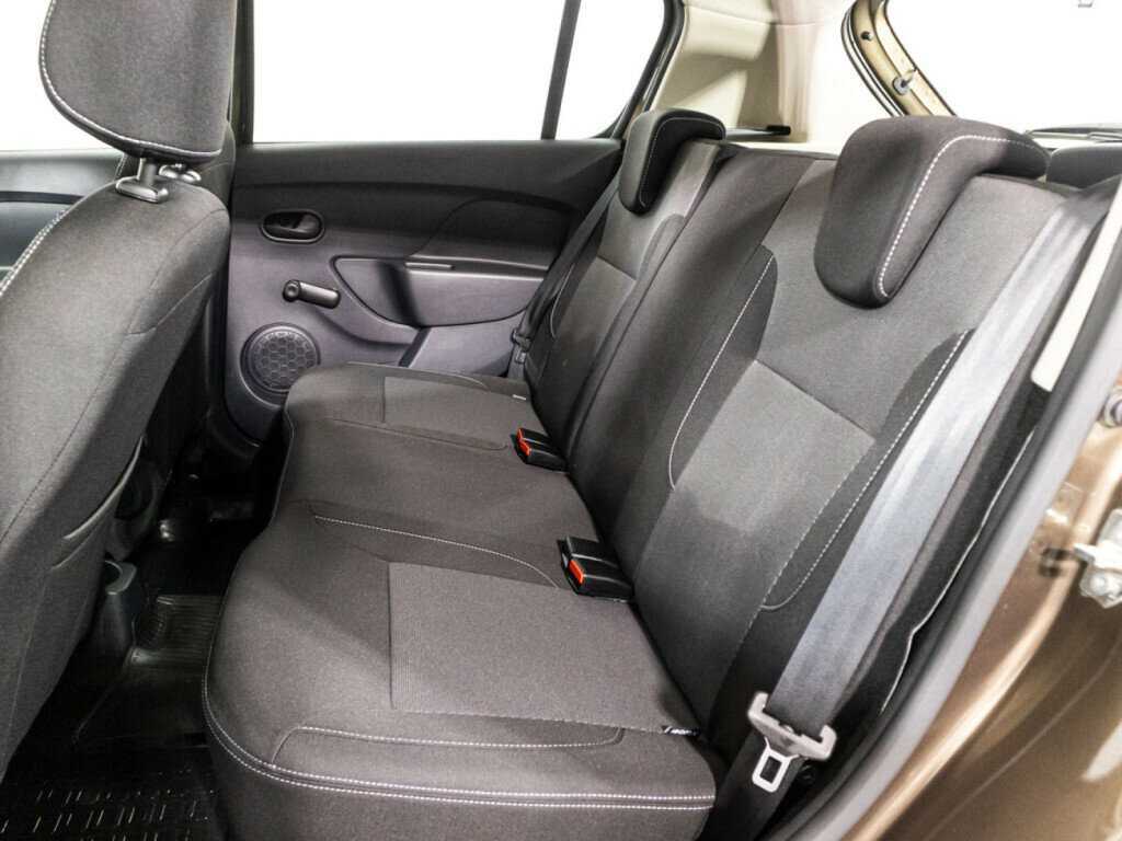 Купить Renault Sandero с пробегом. Фото: #9