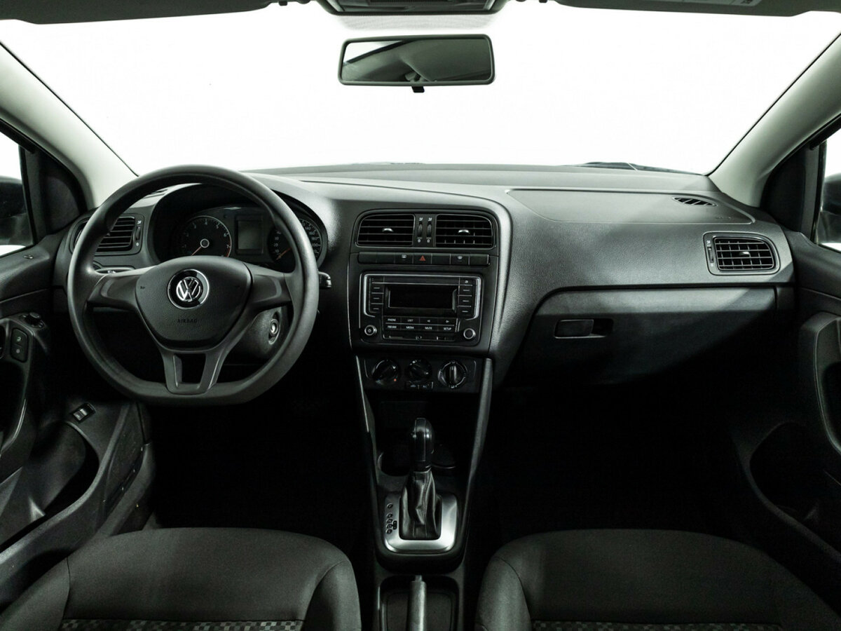 Купить Volkswagen Polo с пробегом. Фото: #12