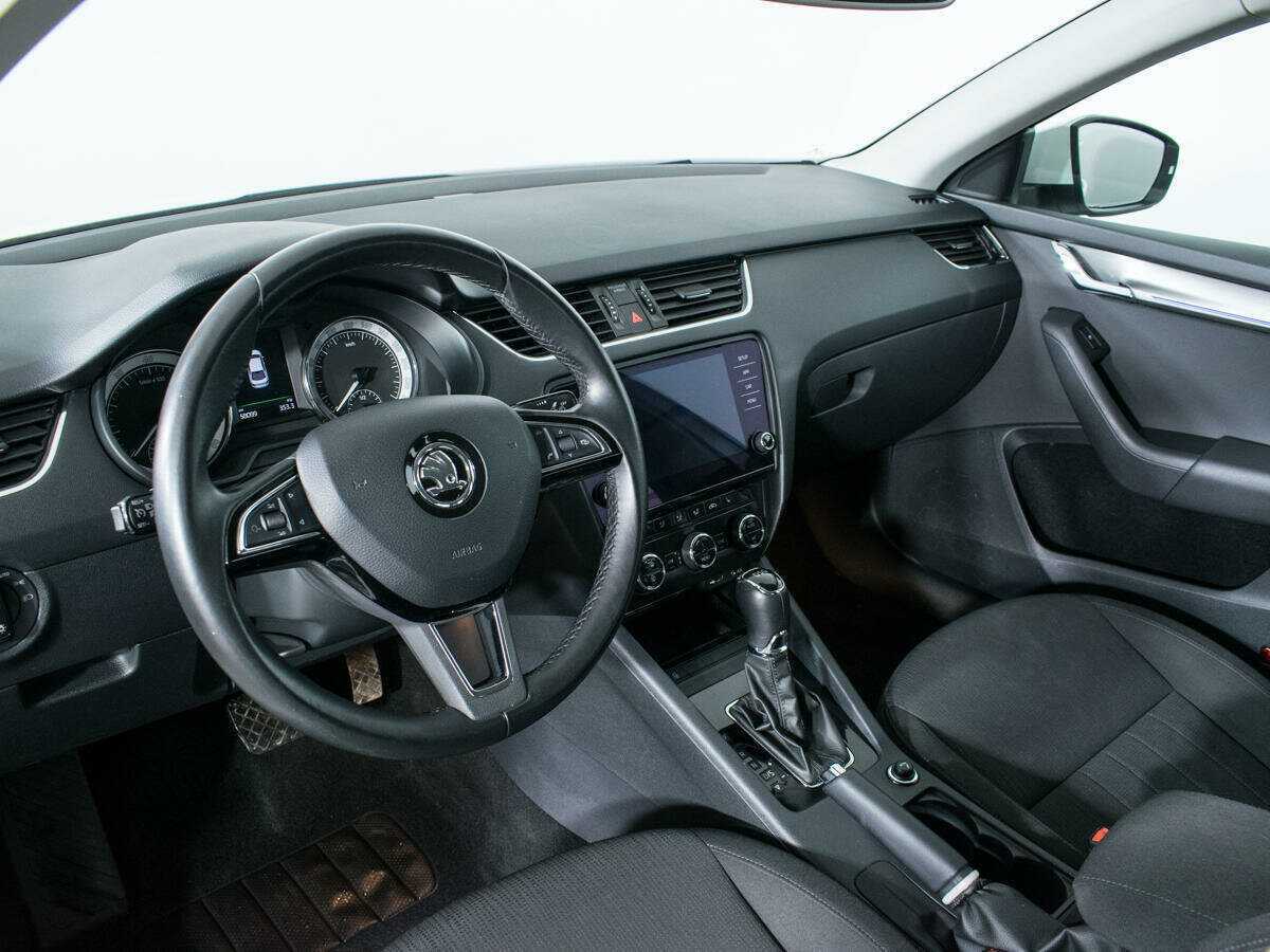 Купить Skoda Octavia с пробегом. Фото: #12