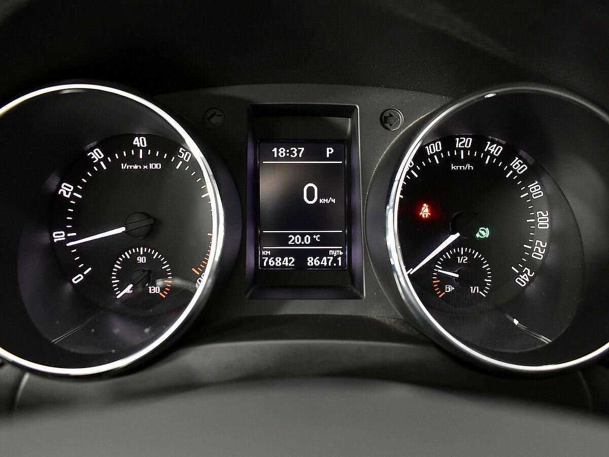 Купить Skoda Yeti с пробегом. Фото: #13