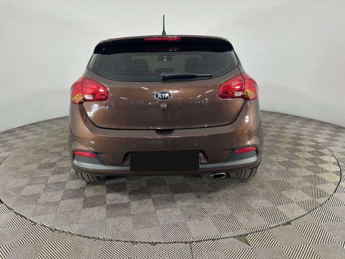 Купить Kia Ceed с пробегом. Фото: #2