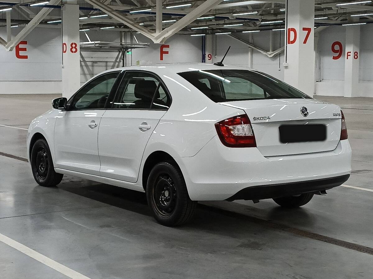 Купить Skoda Rapid с пробегом. Фото: #6