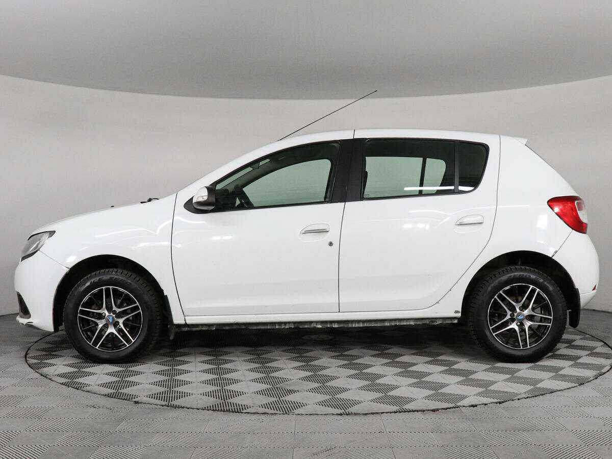 Купить Renault Sandero с пробегом. Фото: #7