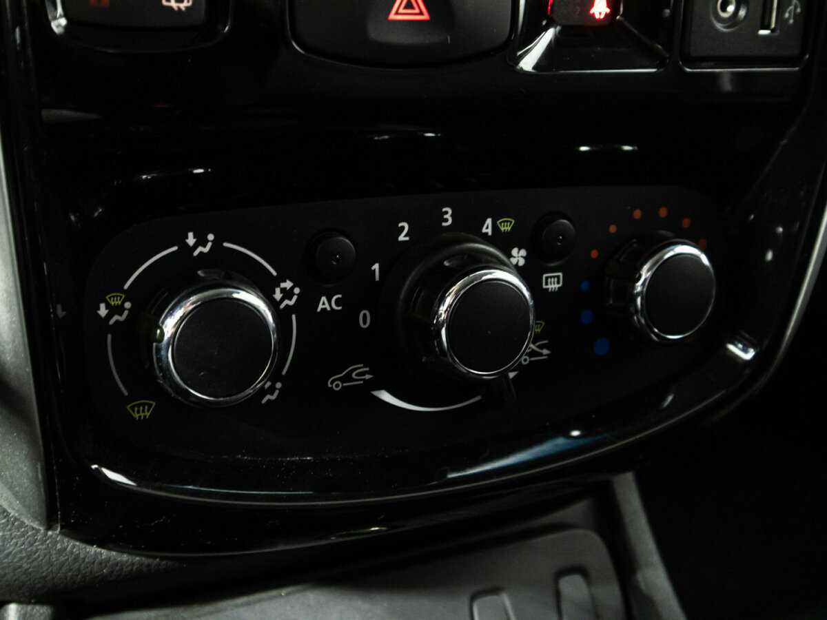 Купить Nissan Terrano с пробегом. Фото: #15