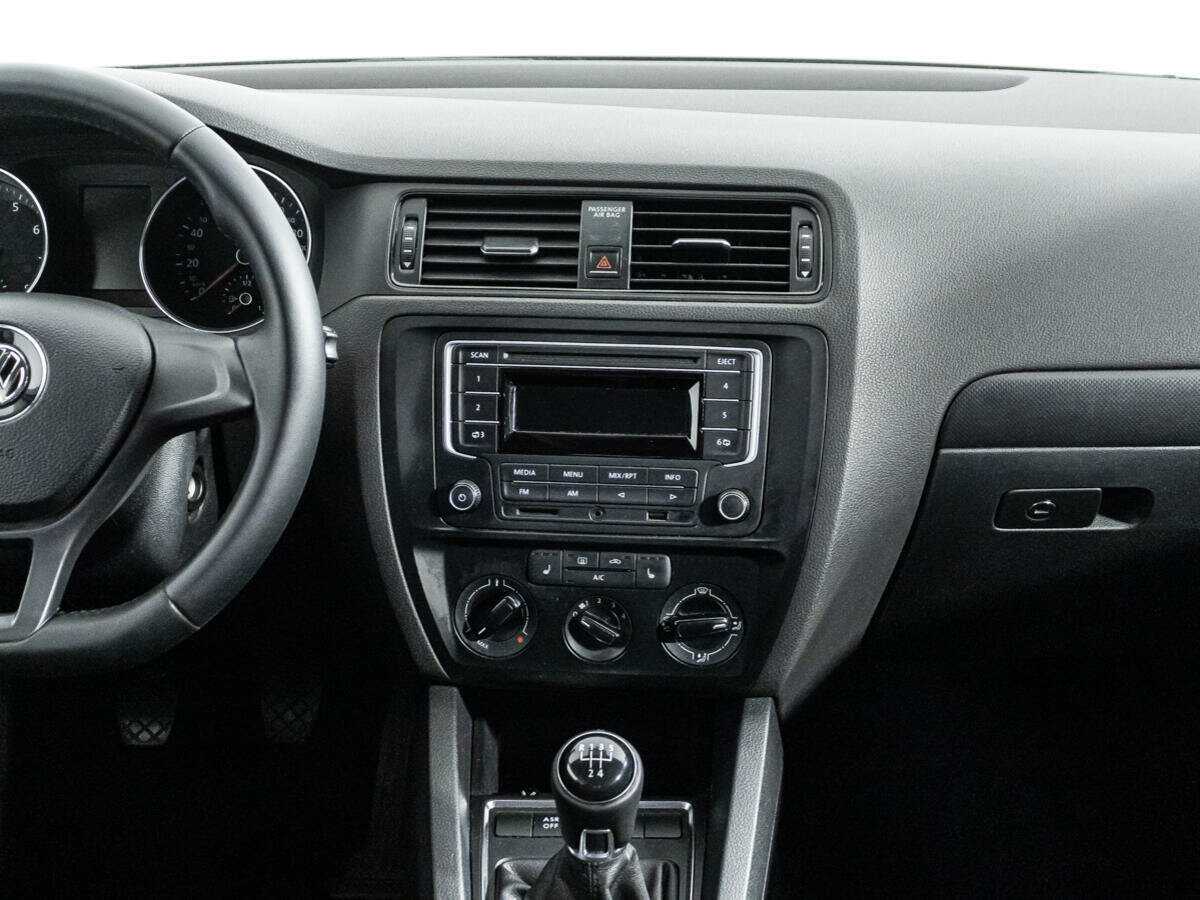Купить Volkswagen Jetta с пробегом. Фото: #13