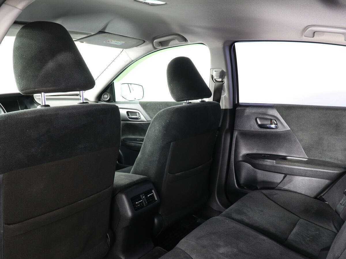 Купить Honda Accord с пробегом. Фото: #8
