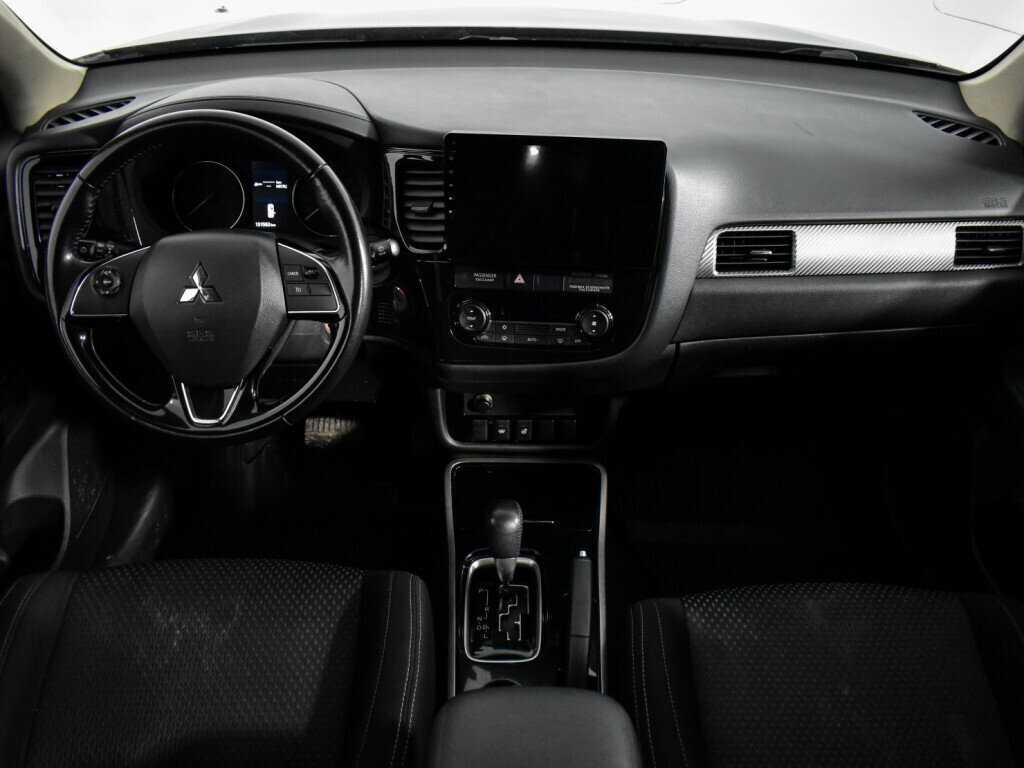 Купить Mitsubishi Outlander с пробегом. Фото: #13