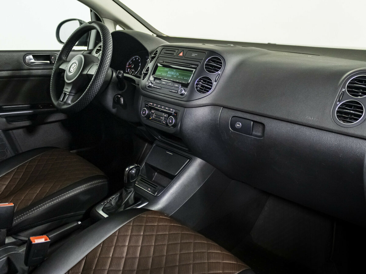Купить Volkswagen Golf Plus с пробегом. Фото: #6