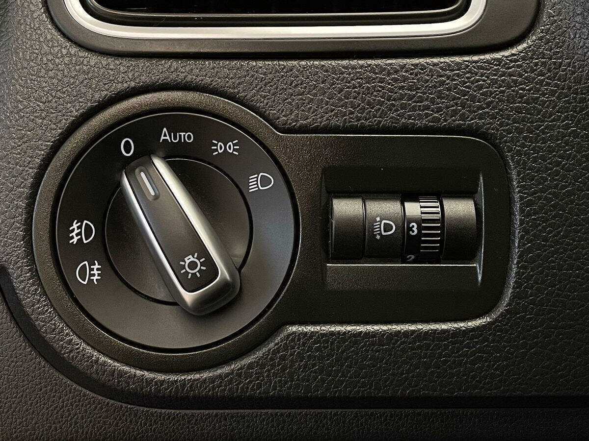 Купить Volkswagen Polo с пробегом. Фото: #13