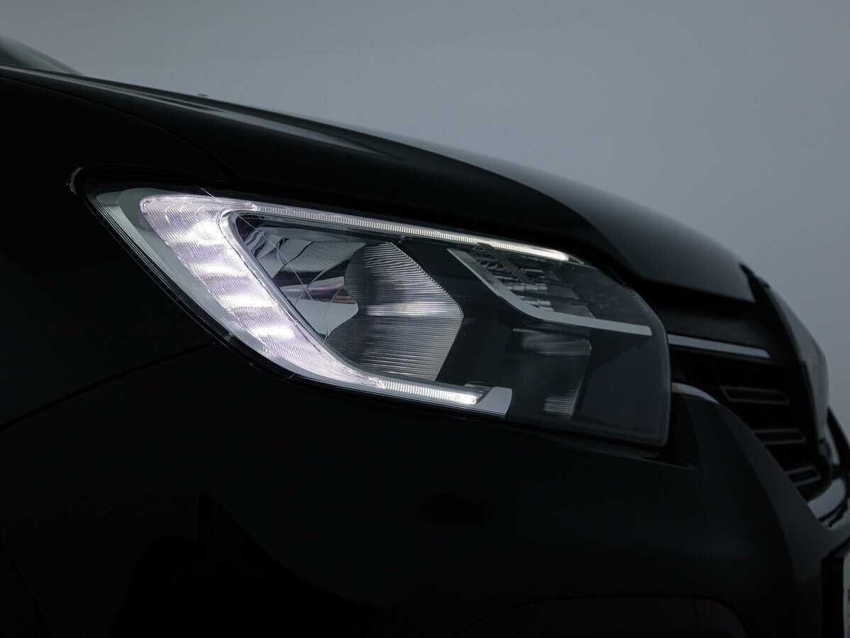 Купить Renault Sandero с пробегом. Фото: #24