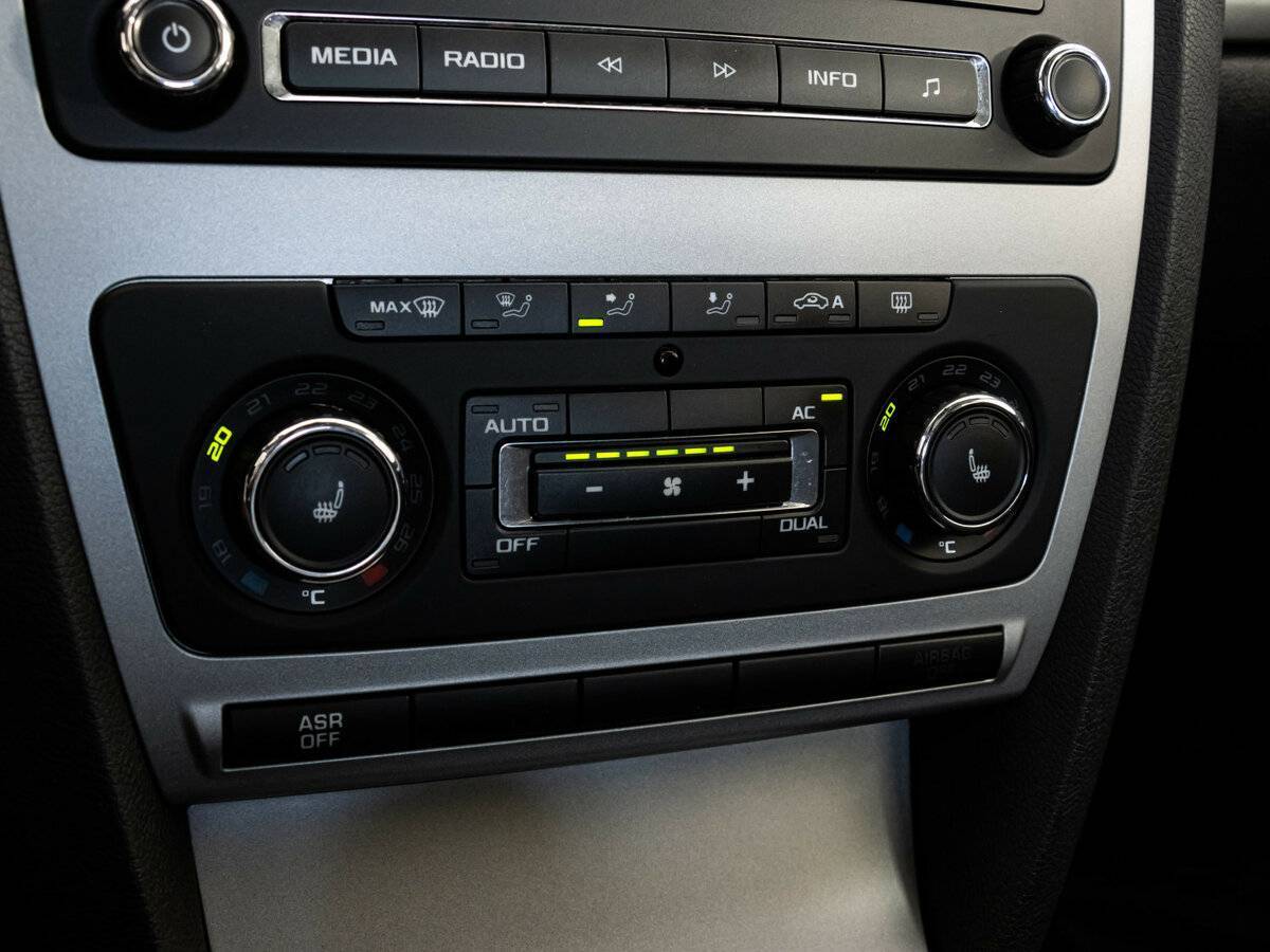 Купить Skoda Octavia с пробегом. Фото: #10