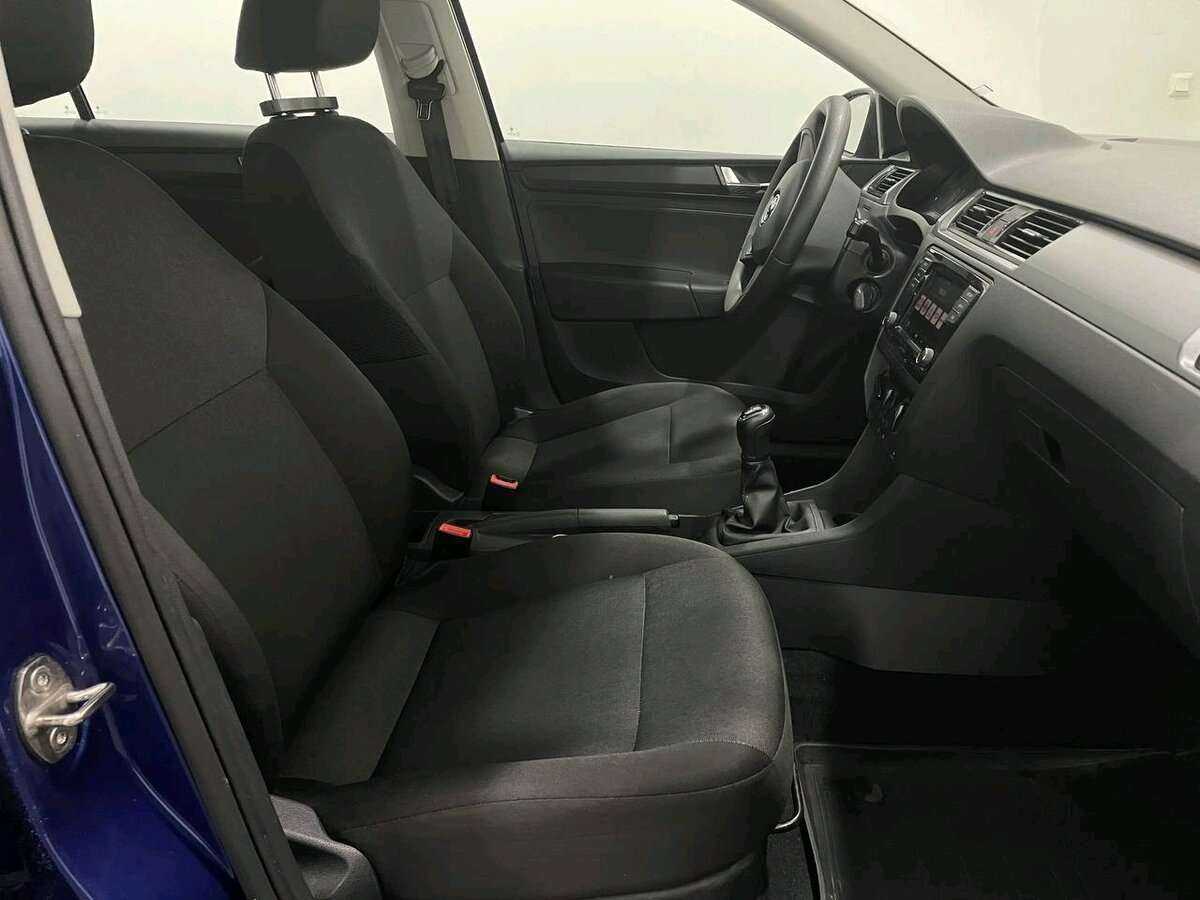 Купить Skoda Rapid с пробегом. Фото: #6