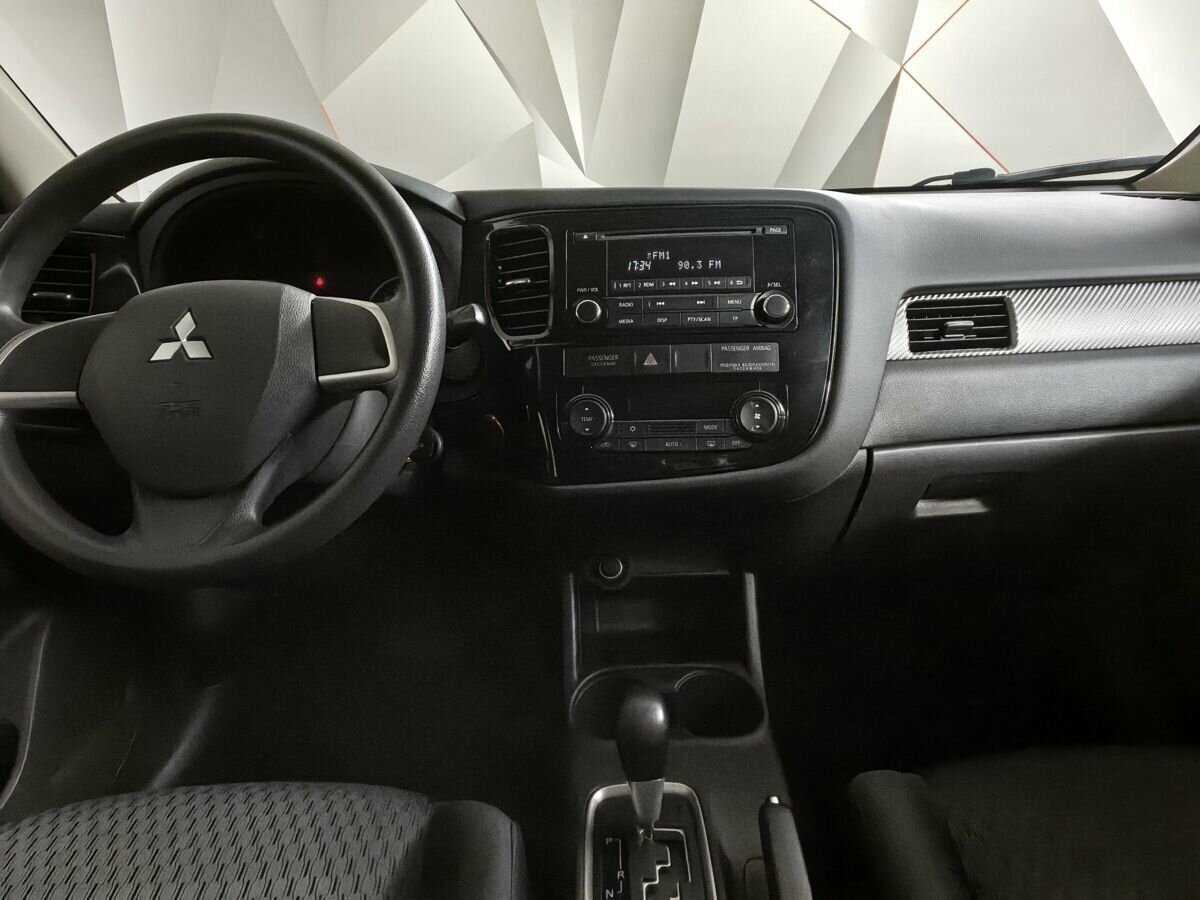 Купить Mitsubishi Outlander с пробегом. Фото: #10