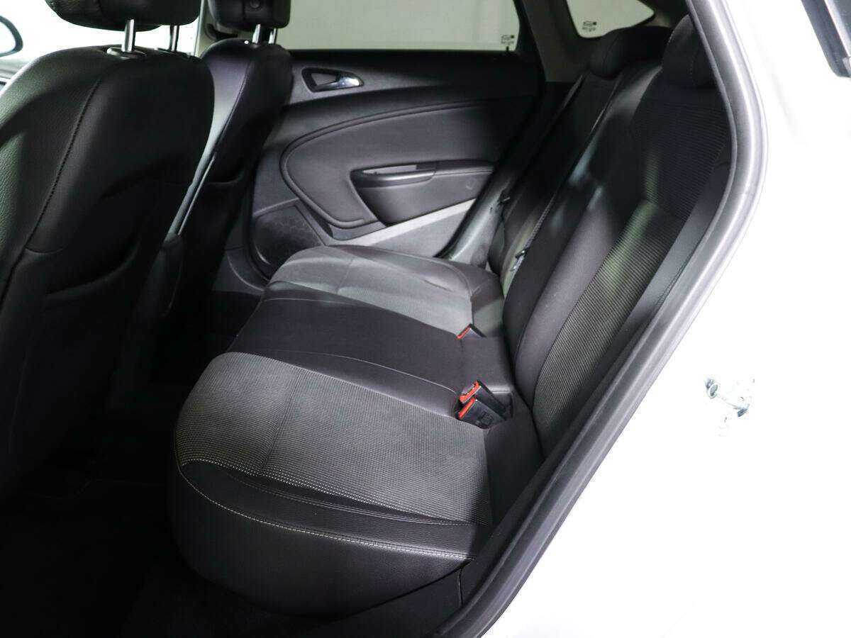 Купить Opel Astra с пробегом. Фото: #9