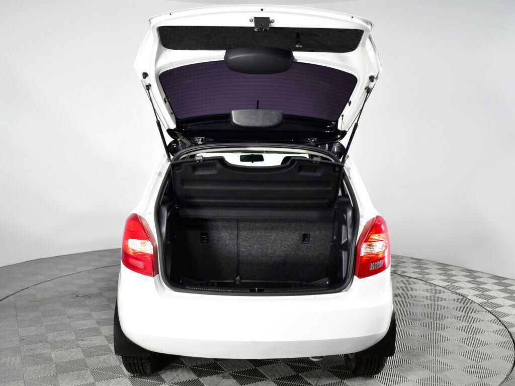 Купить Skoda Fabia с пробегом. Фото: #13