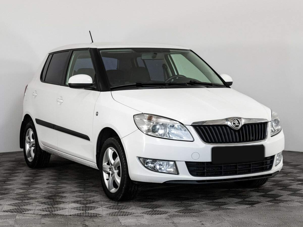 Купить Skoda Fabia с пробегом. Фото: #2