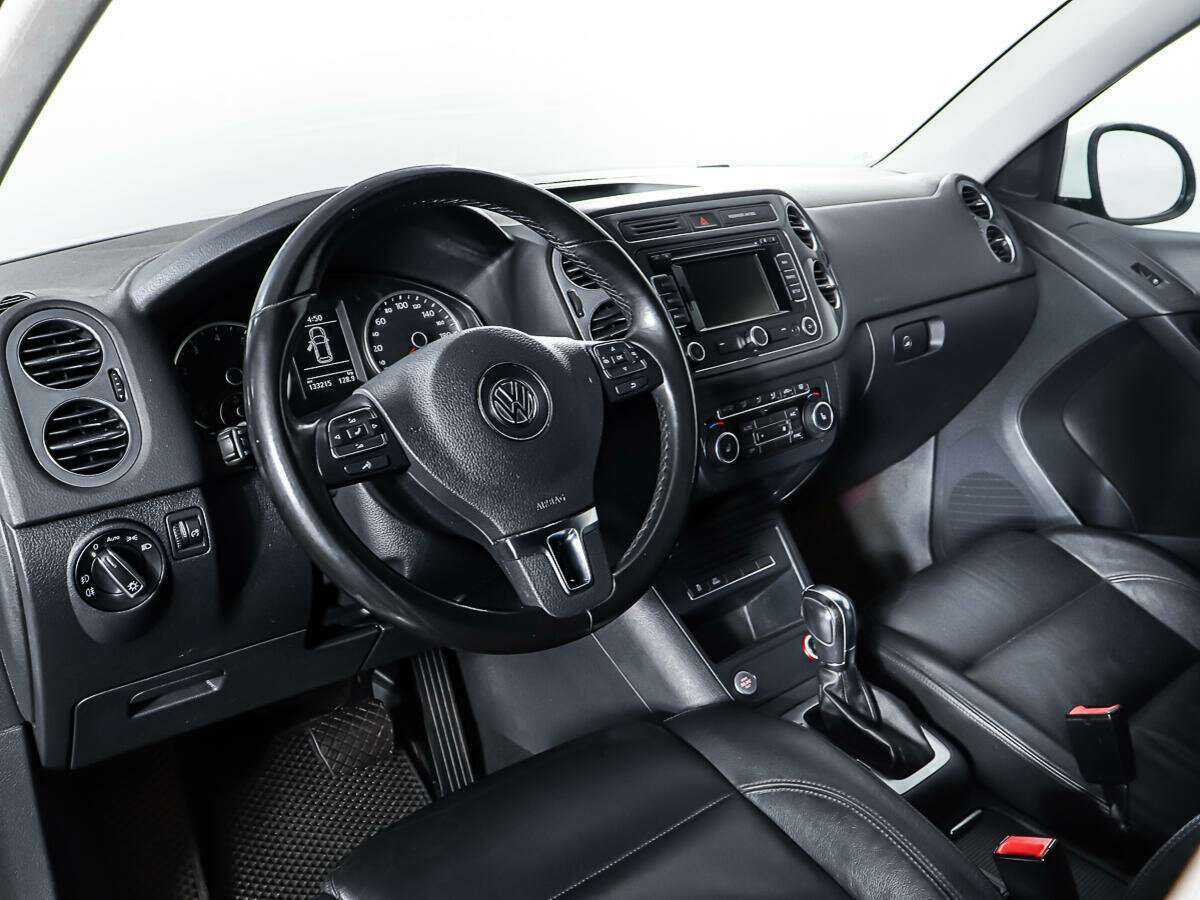 Купить Volkswagen Tiguan с пробегом. Фото: #12