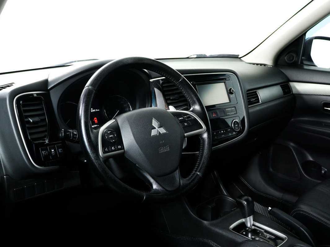 Купить Mitsubishi Outlander с пробегом. Фото: #12