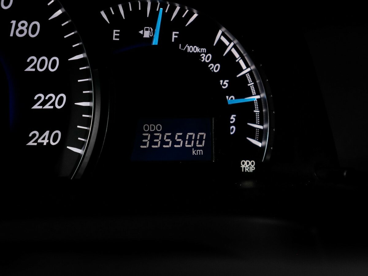 Купить Toyota Camry с пробегом. Фото: #8