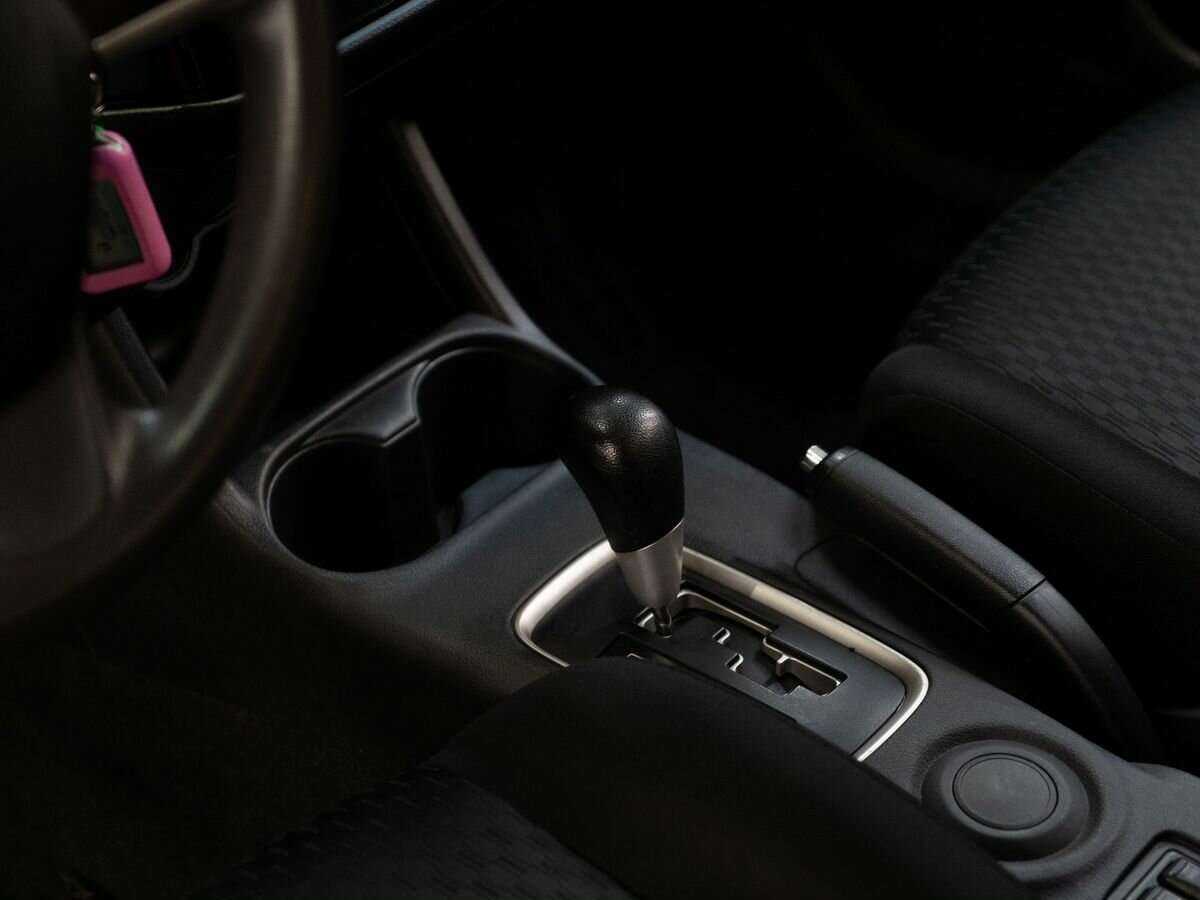 Купить Mitsubishi Outlander с пробегом. Фото: #12