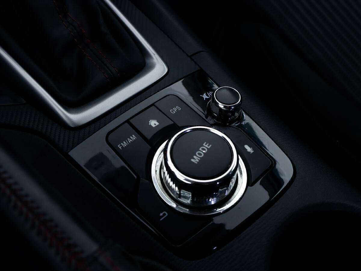 Купить Mazda 3 с пробегом. Фото: #12