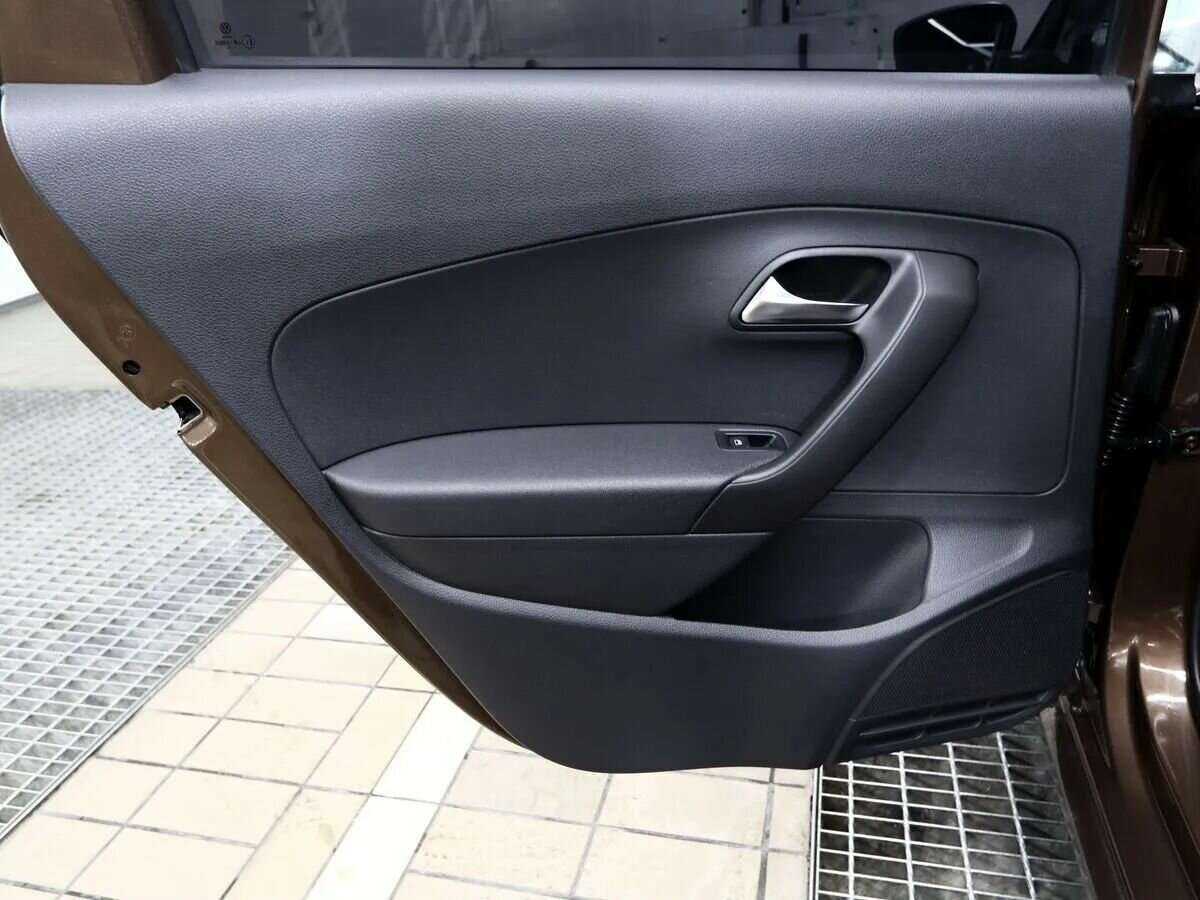 Купить Volkswagen Polo с пробегом. Фото: #13