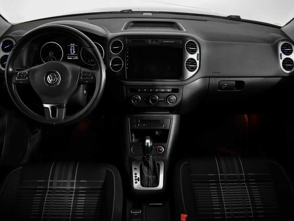 Купить Volkswagen Tiguan с пробегом. Фото: #12