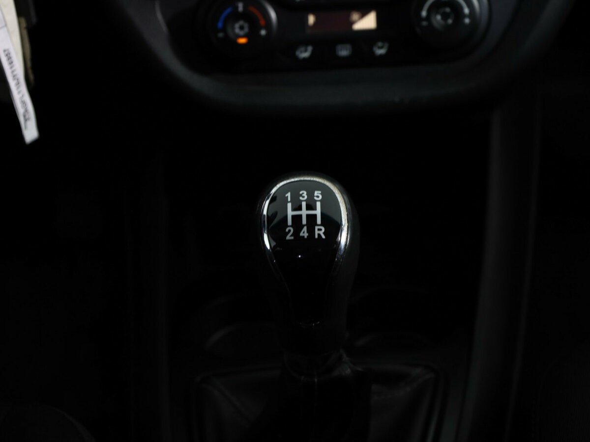 Купить Lada (ВАЗ) Vesta с пробегом. Фото: #17