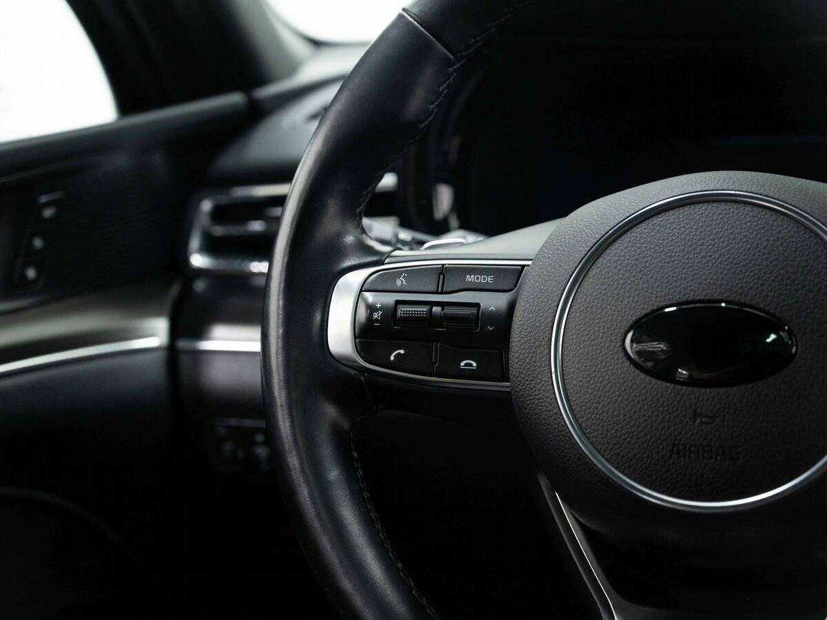 Купить Kia K5 с пробегом. Фото: #13