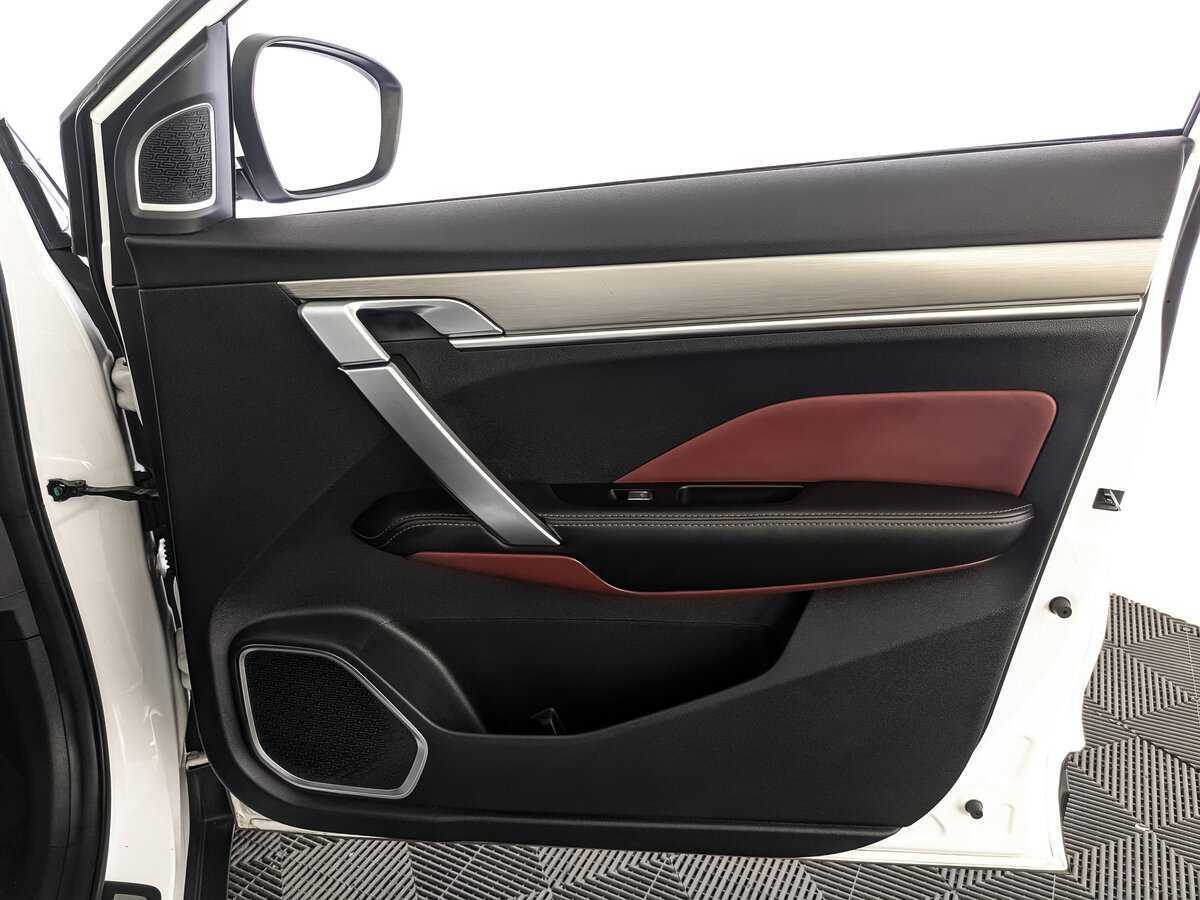 Купить Geely Coolray с пробегом. Фото: #17