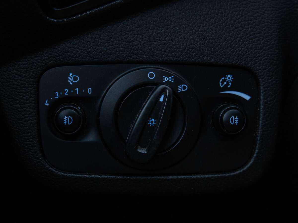 Купить Ford Kuga с пробегом. Фото: #17