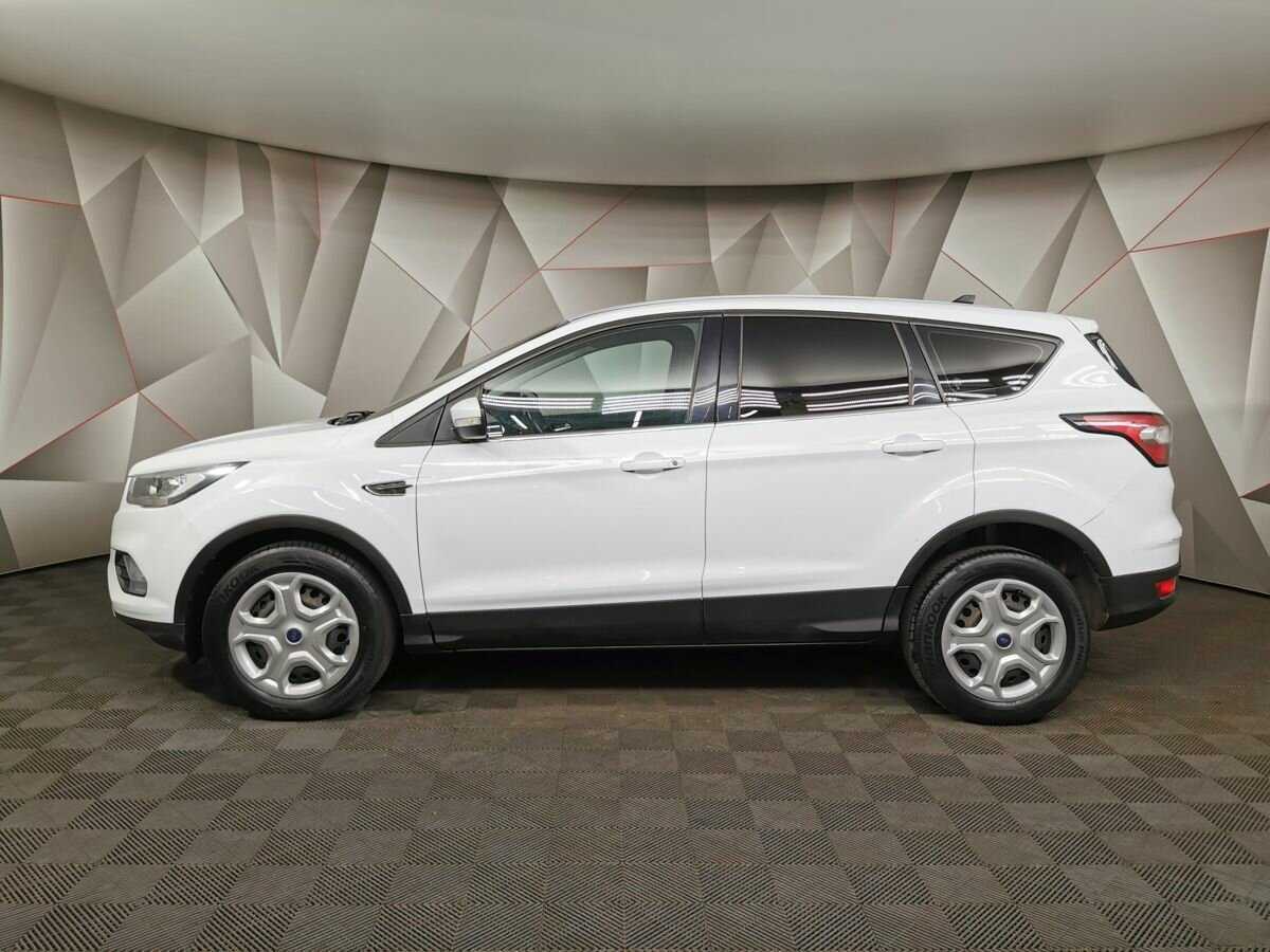 Купить Ford Kuga с пробегом. Фото: #4