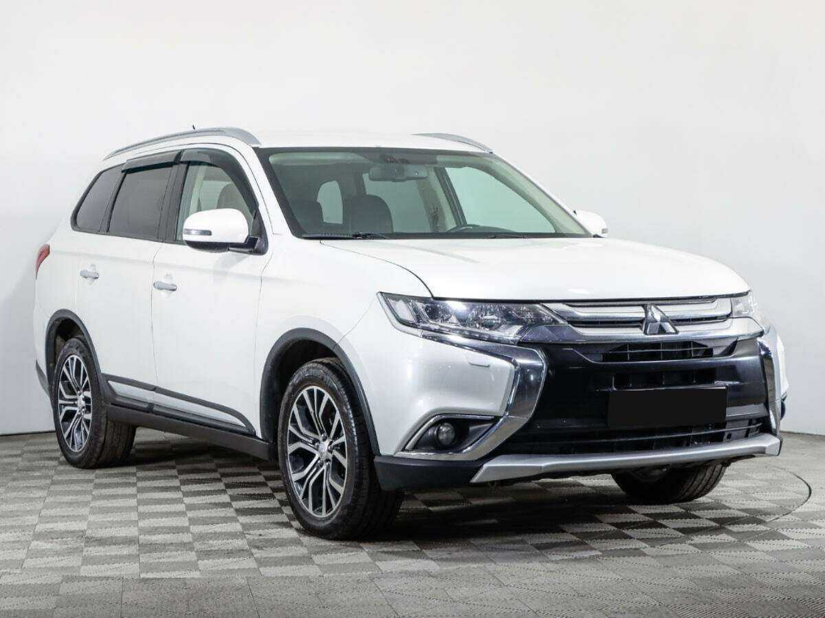 Купить Mitsubishi Outlander с пробегом. Фото: #2